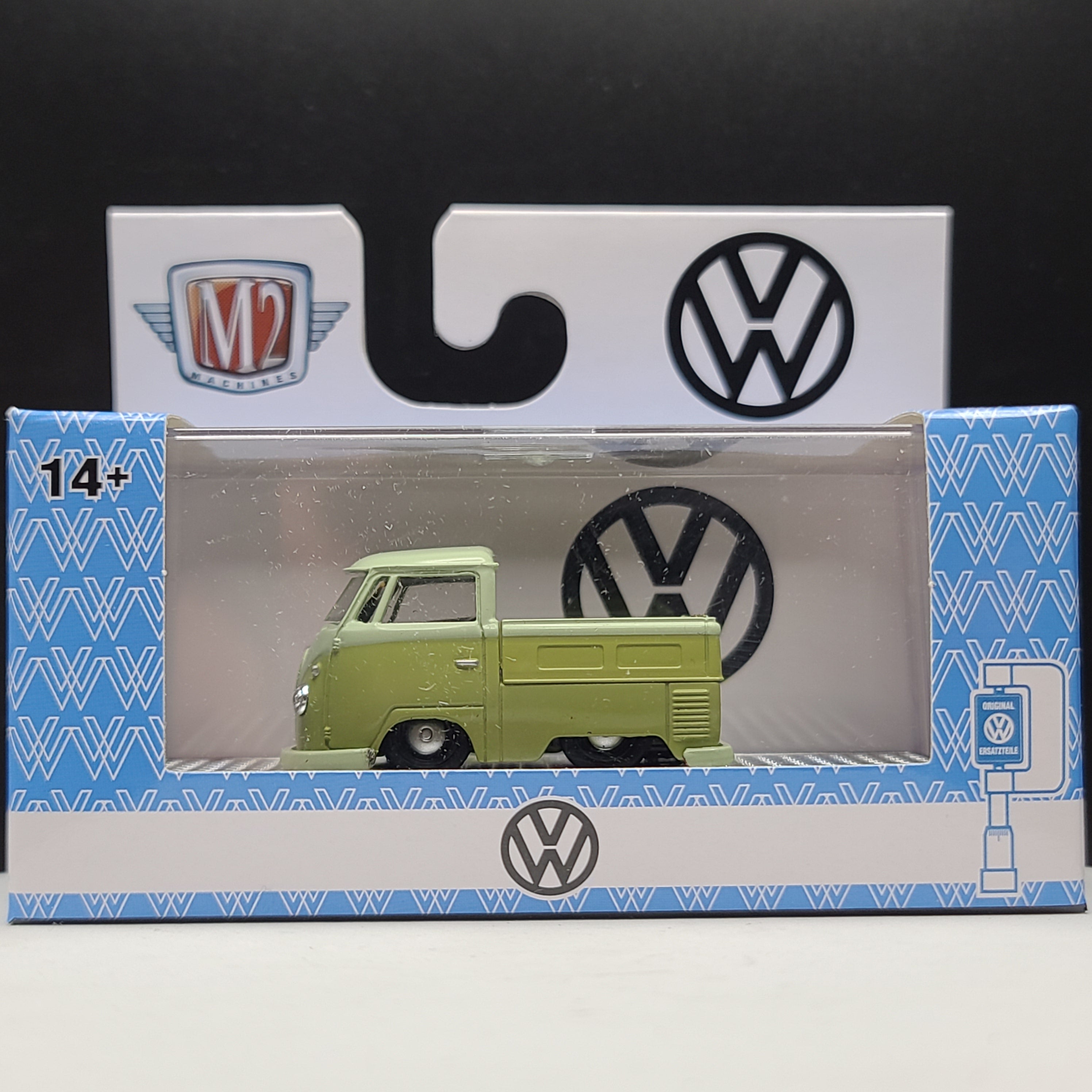 M2 Machines 1960 VW Single Cab Pick-up Truck (2023 Auto-Thentics Rel. 75)