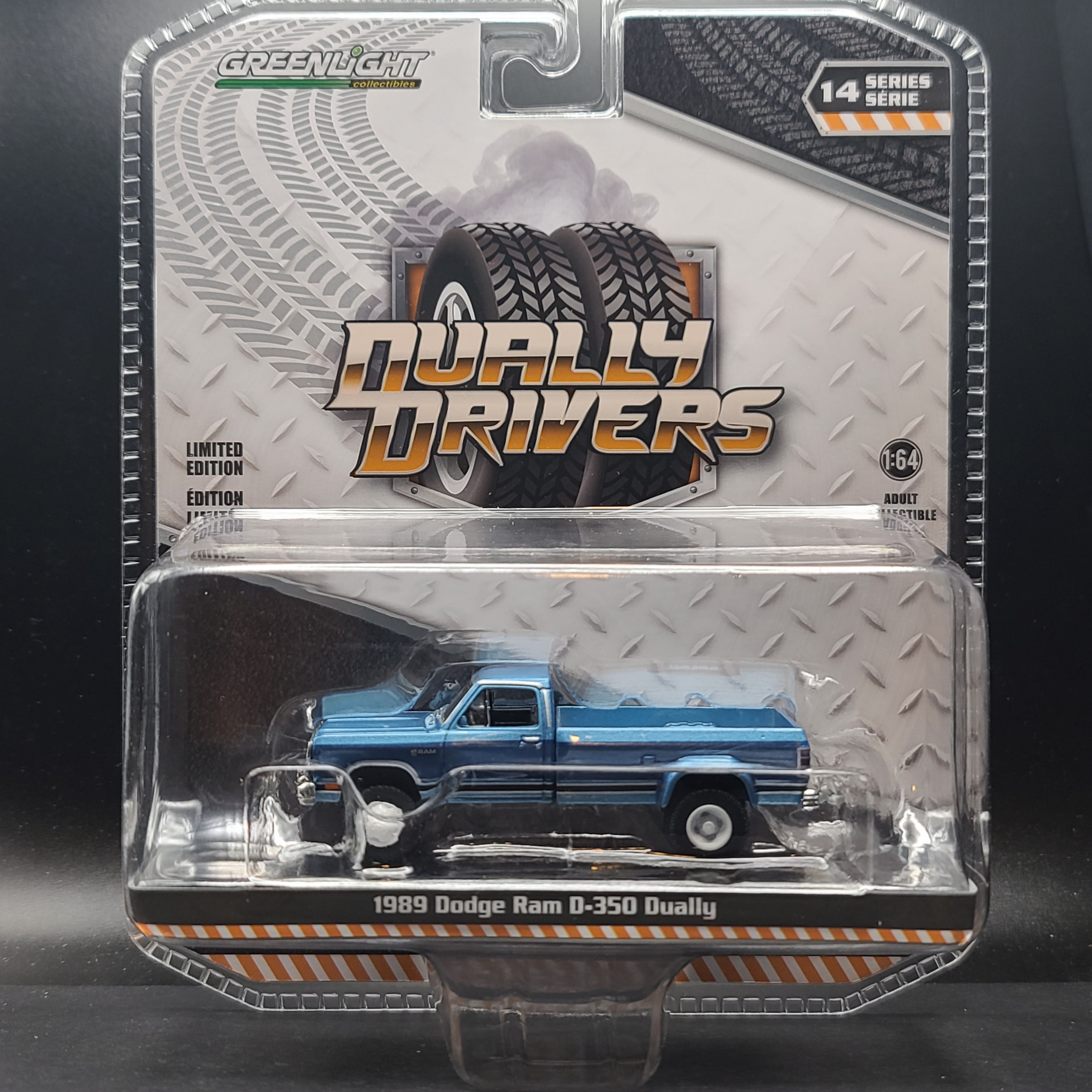 Greenlight '89 Dodge Ram D-350 Dually Pick-up Truck - 1:64 scale (2024 Dually Drivers Series 14)