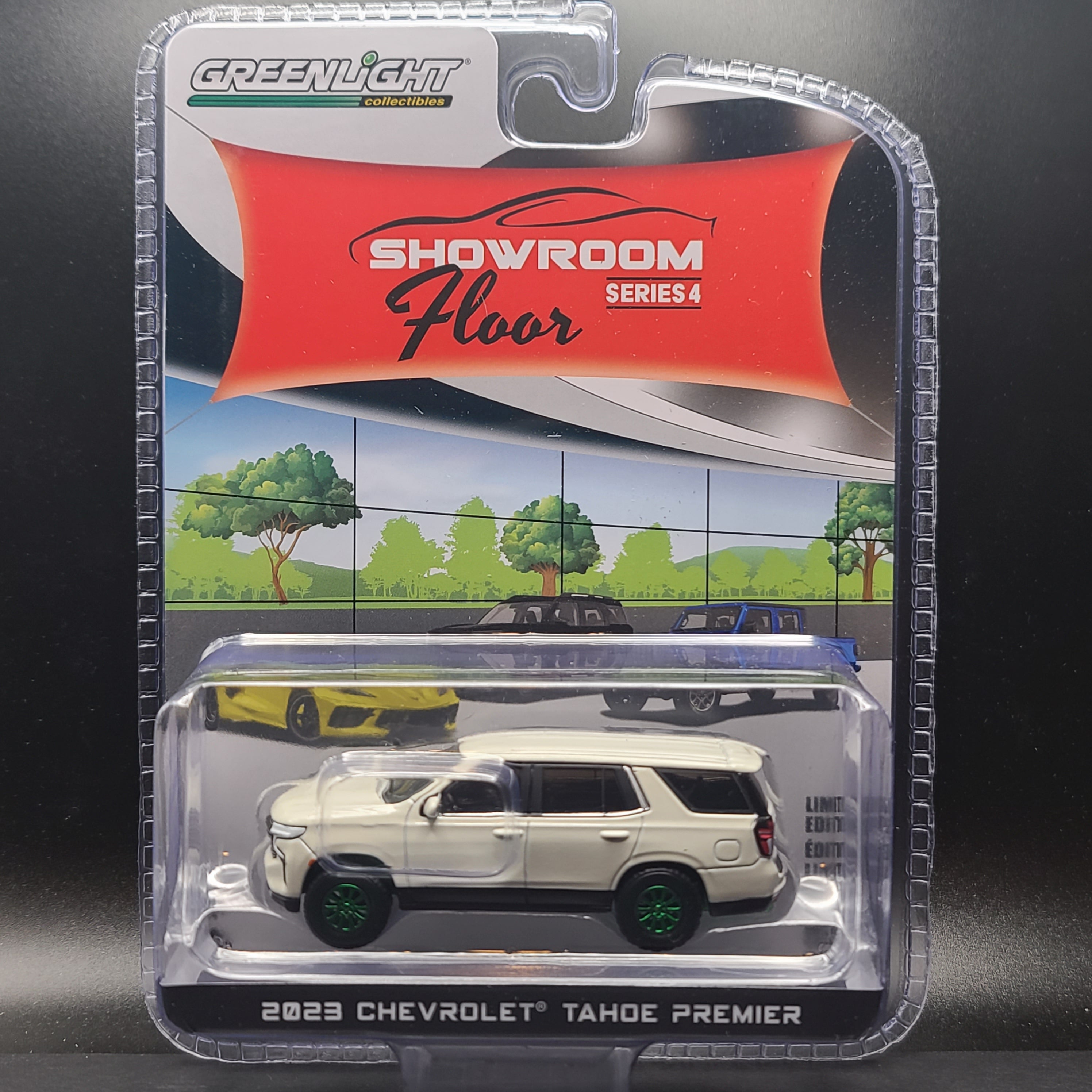 Greenlight - CHASE - '23 Chevrolet Tahoe Premier - 1:64 scale, Green Machine (2024 Showroom Floor Series 4)