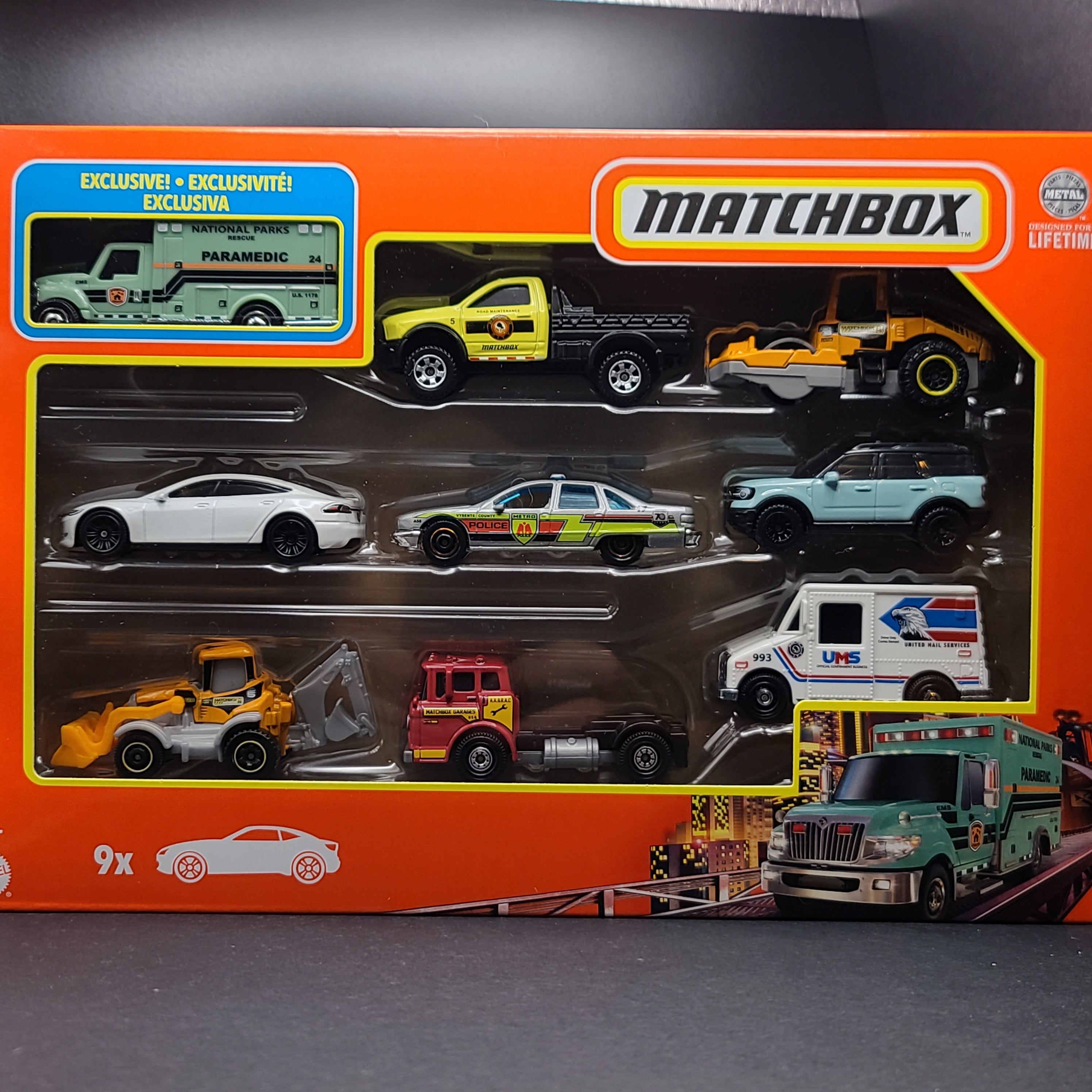 Matchbox 9 Pack: w/ International Workstar Ambulance 