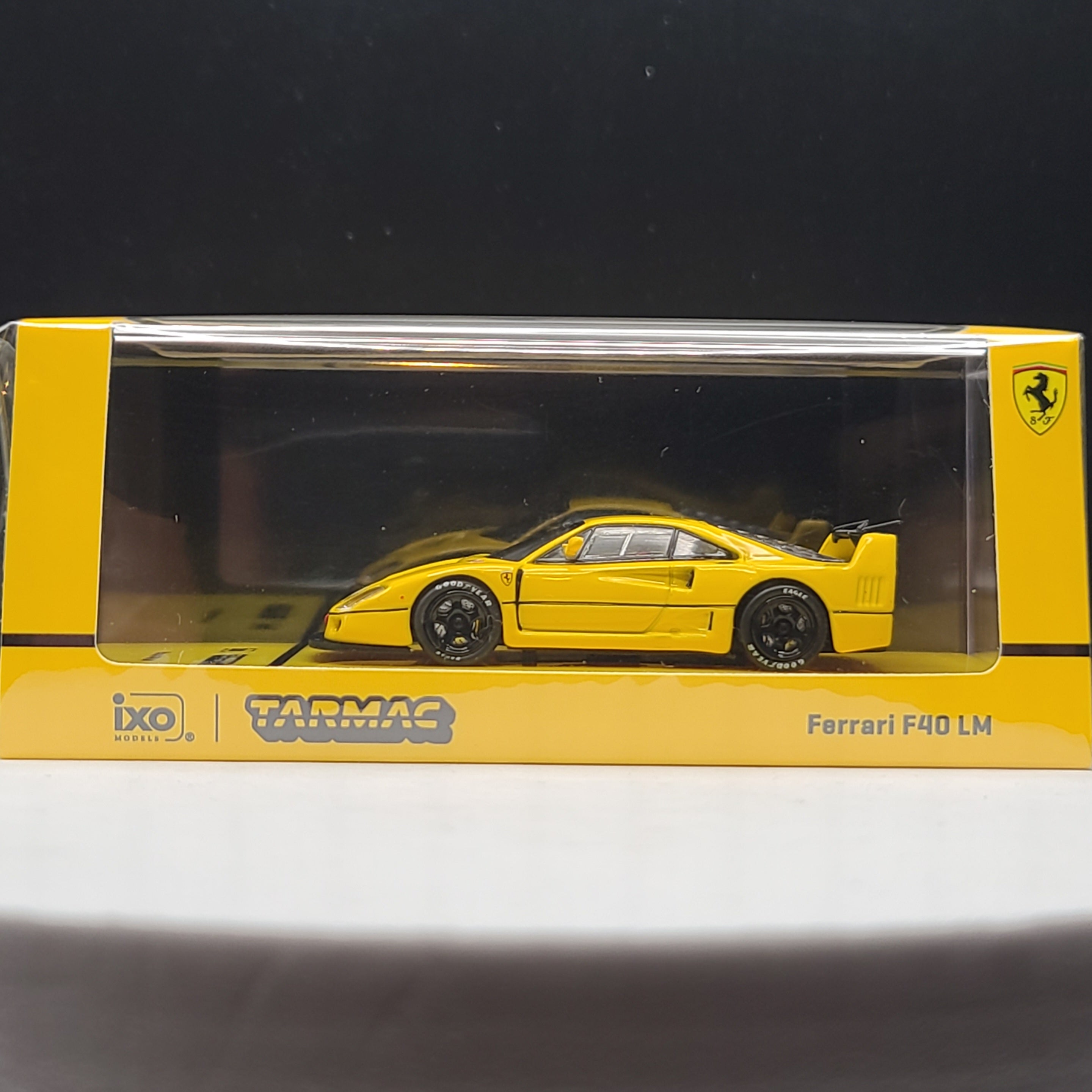 Tarmac Works / iXO - Ferrari F40 LM, 1:64 yellow (2024 Road64)