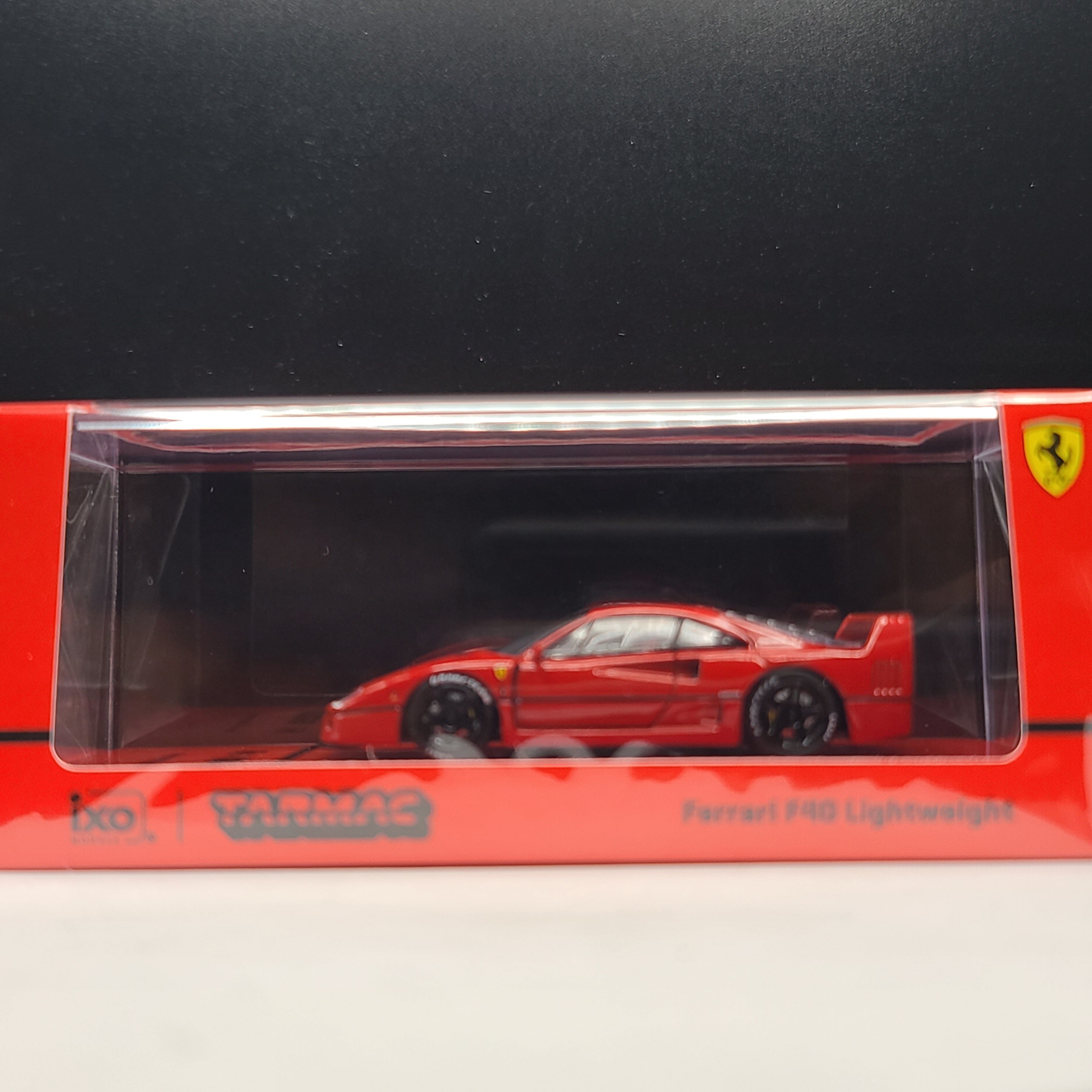 Tarmac Works / iXO - Ferrari F40 Lightweight, 1:64 Red (2024 Road64)