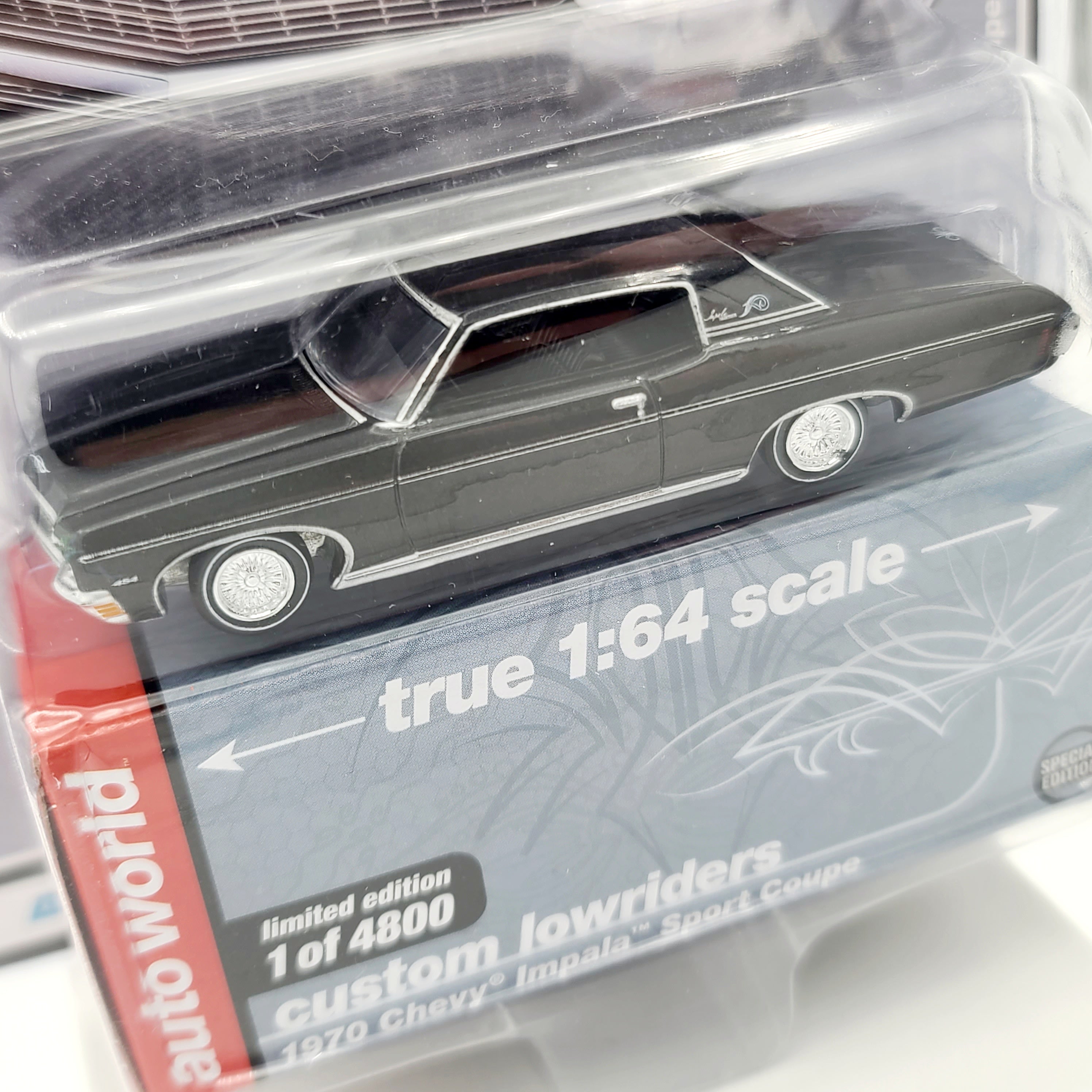 Auto World '70 Chevrolet Impala Sport Coupe - 1:64 scale, black (2022 MiJo Exclusives - Custom Lowriders)