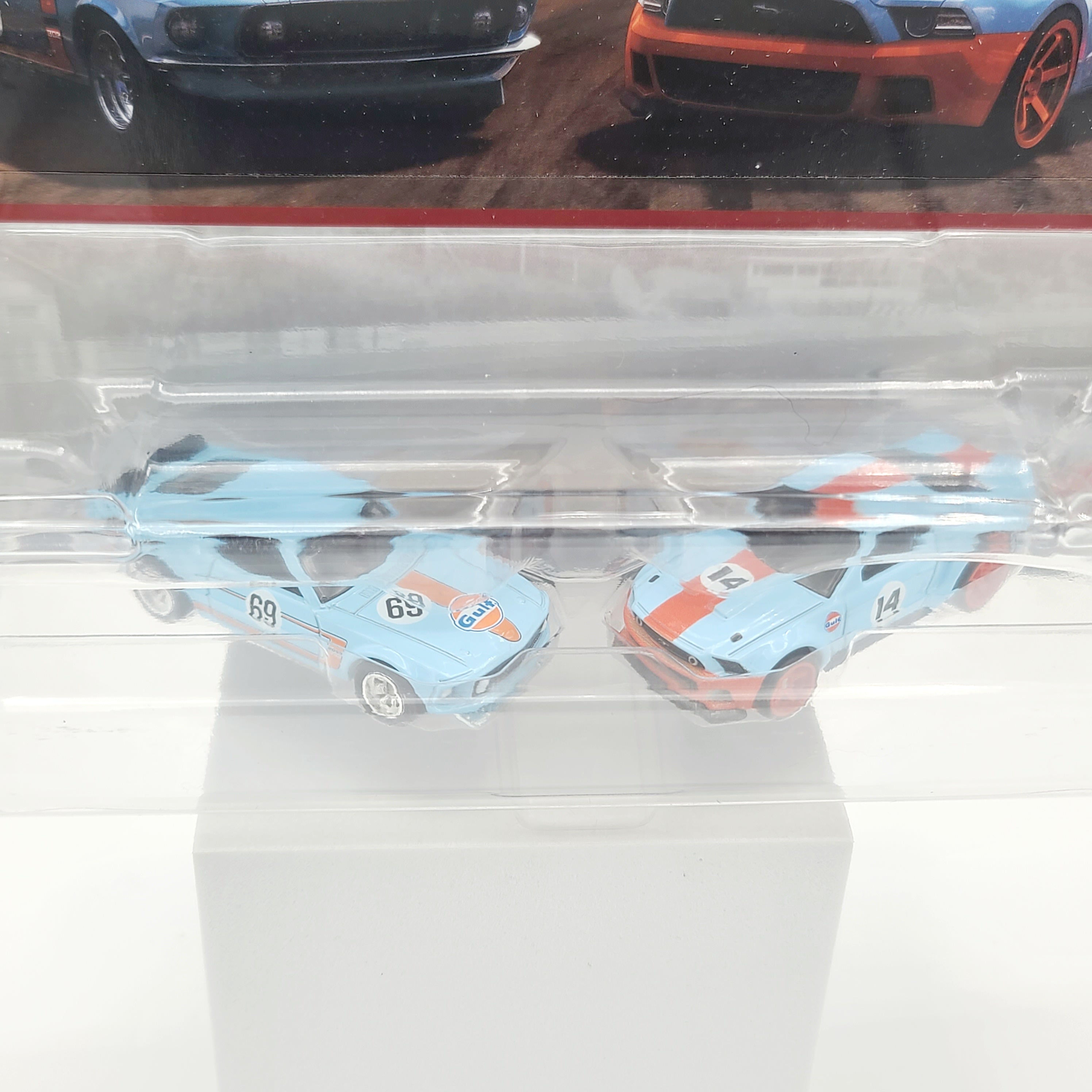 Hot Wheels - '69 Ford Mustang Boss 302 / '14 Custom Mustang, Gulf Oil (2024 Car Culture 2 Pack Set)