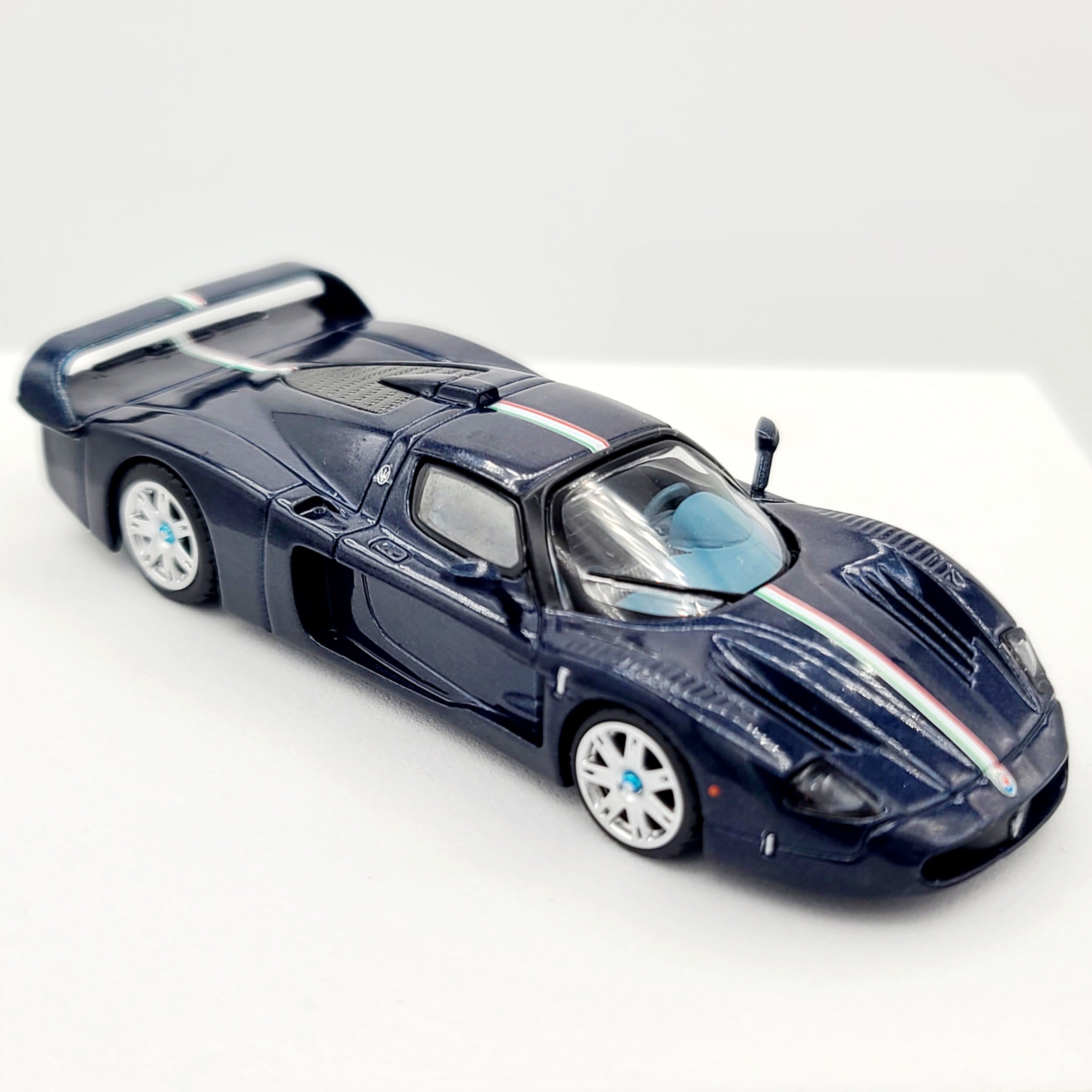 BBR Models Maserati MC12 Stradale - 1:64, Blue Metallic w/ Stripe (2024 Limited Edition)