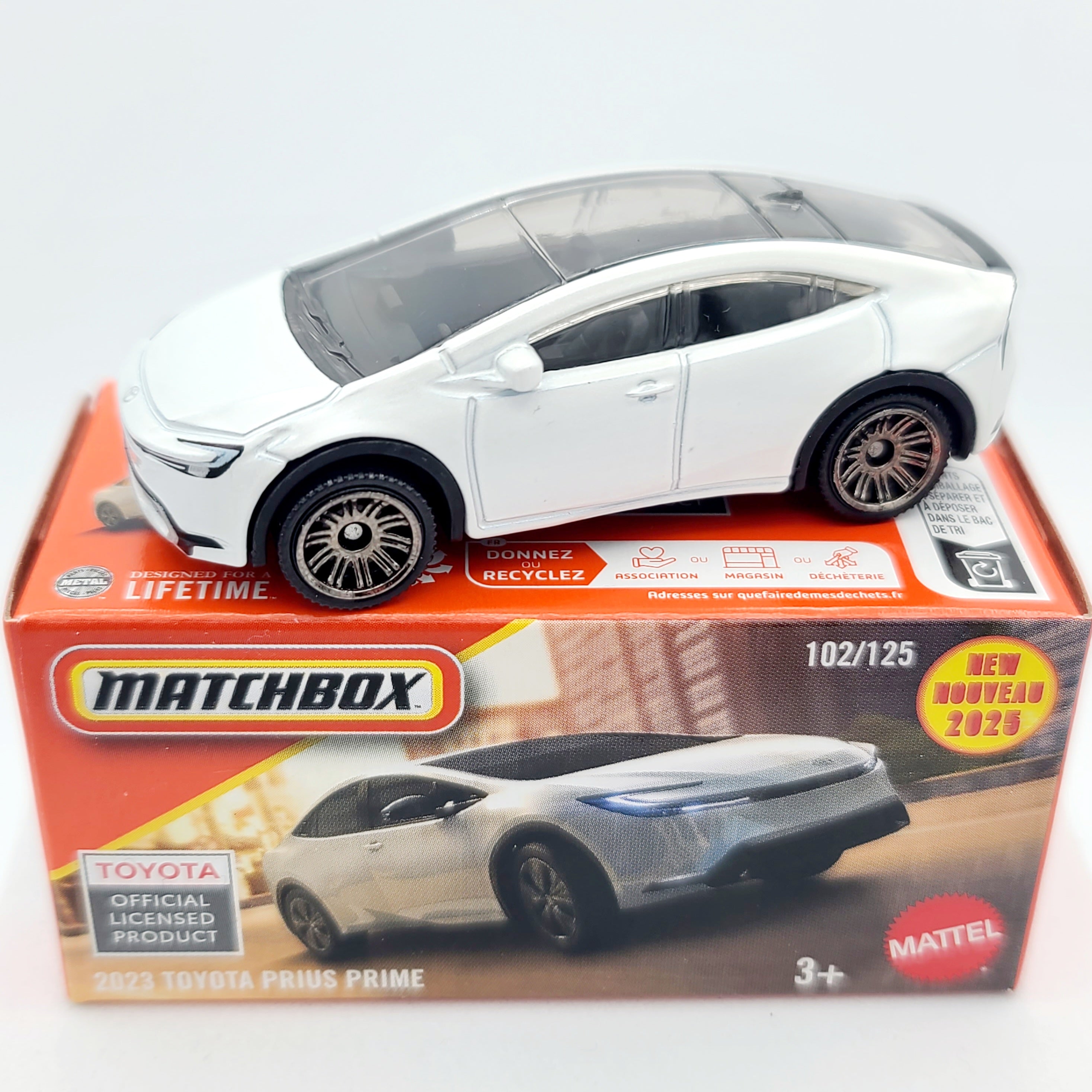 Matchbox '23 Toyota Prius Prime (2025 Mix 2 B Basic - Power Grabs)