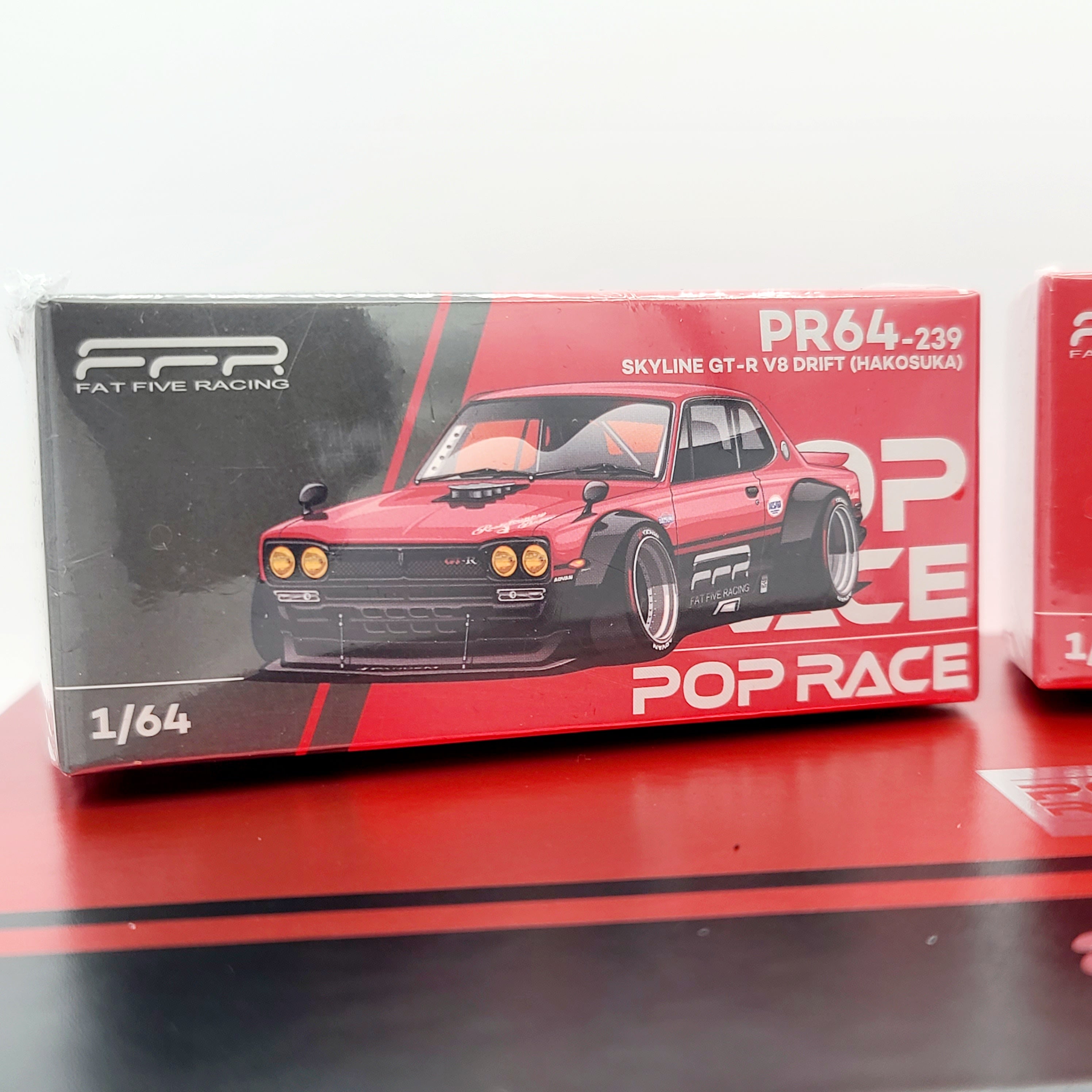 Pop Race Nissan Skyline GT-R V8 Drift Hakosuka / Kenmeri (2025 Fat Five Racing - Car Meet Box Set)