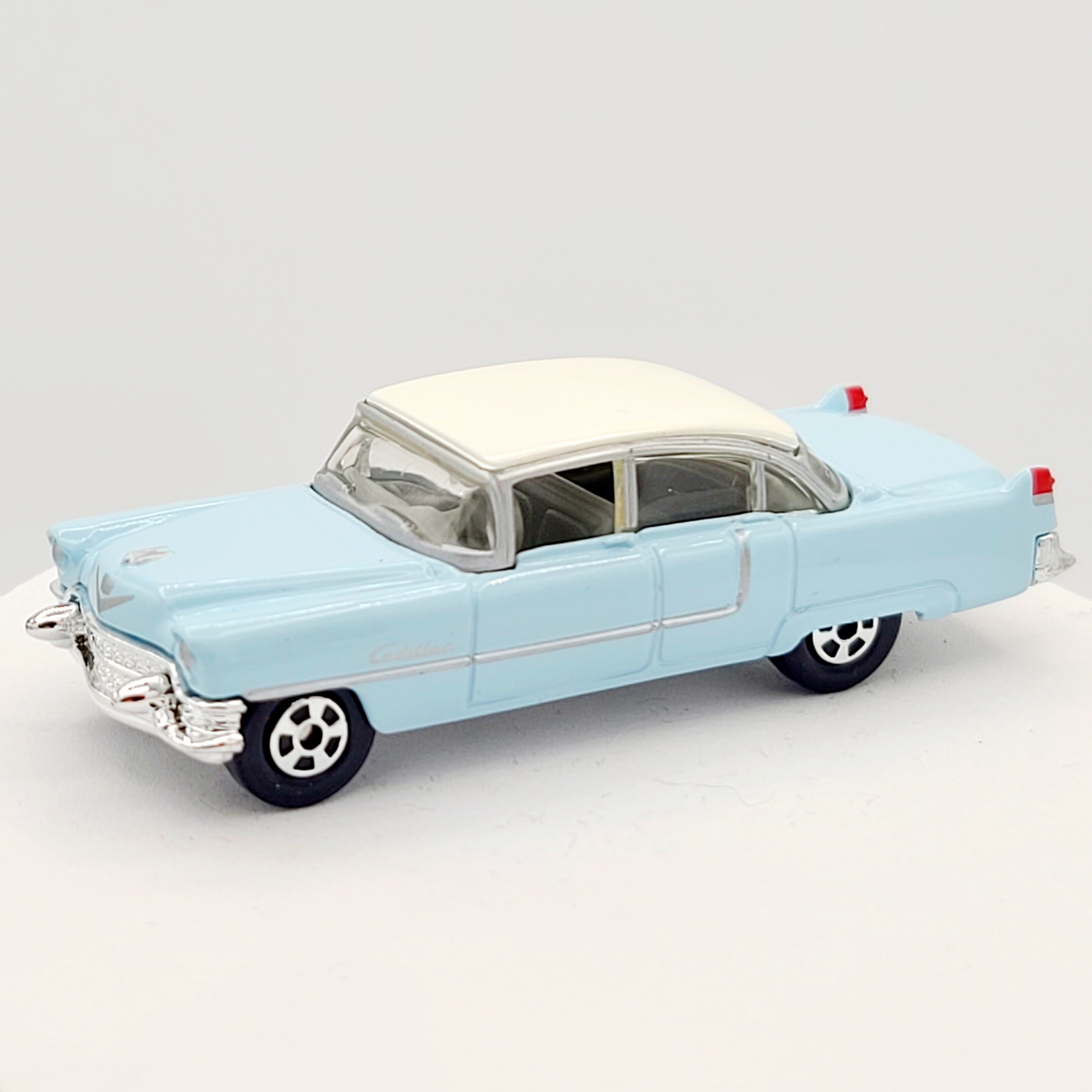 Matchbox '55 Cadillac Fleetwood (2005 MBX Superfast)