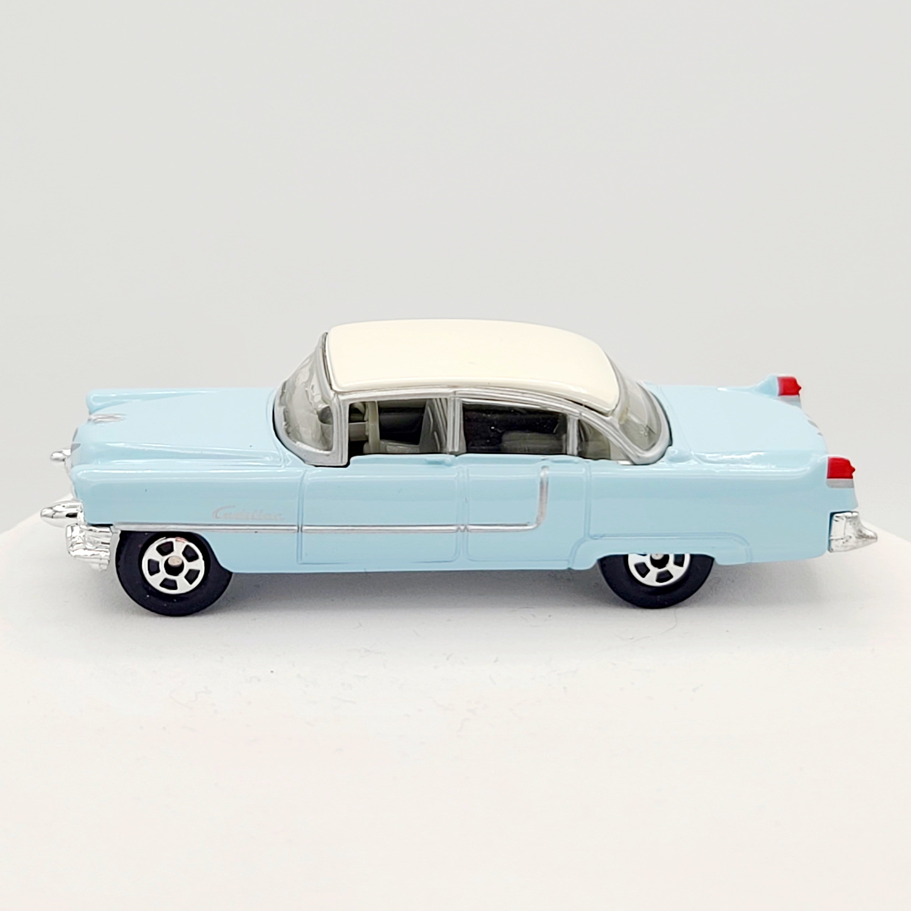 Matchbox '55 Cadillac Fleetwood (2005 MBX Superfast)