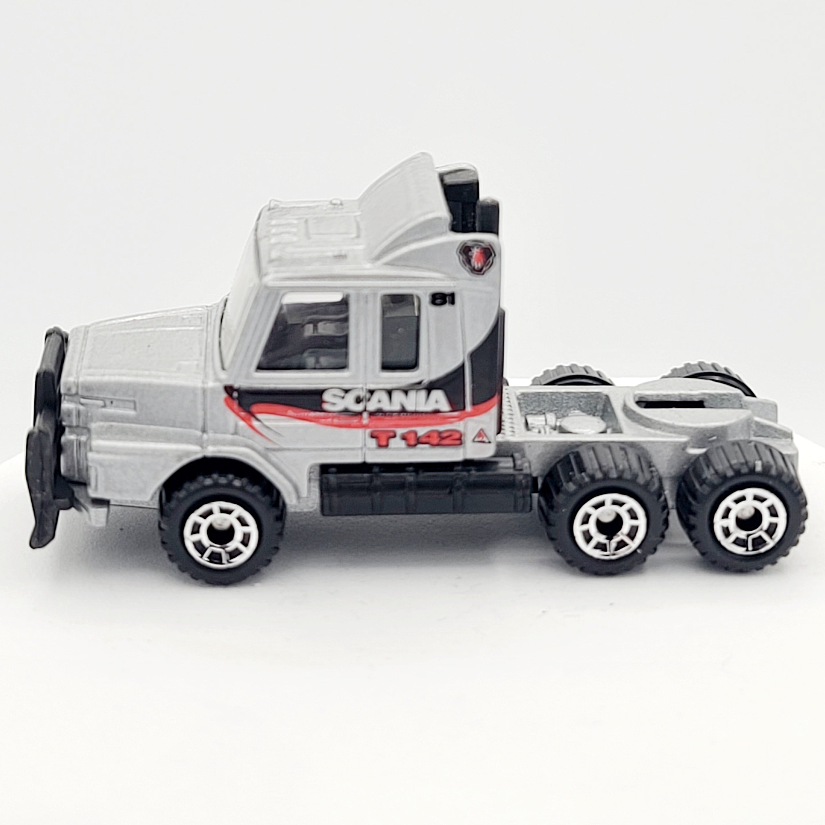 Matchbox Scania T142 Semi Cab (1999 MBX International ROW 1-75)