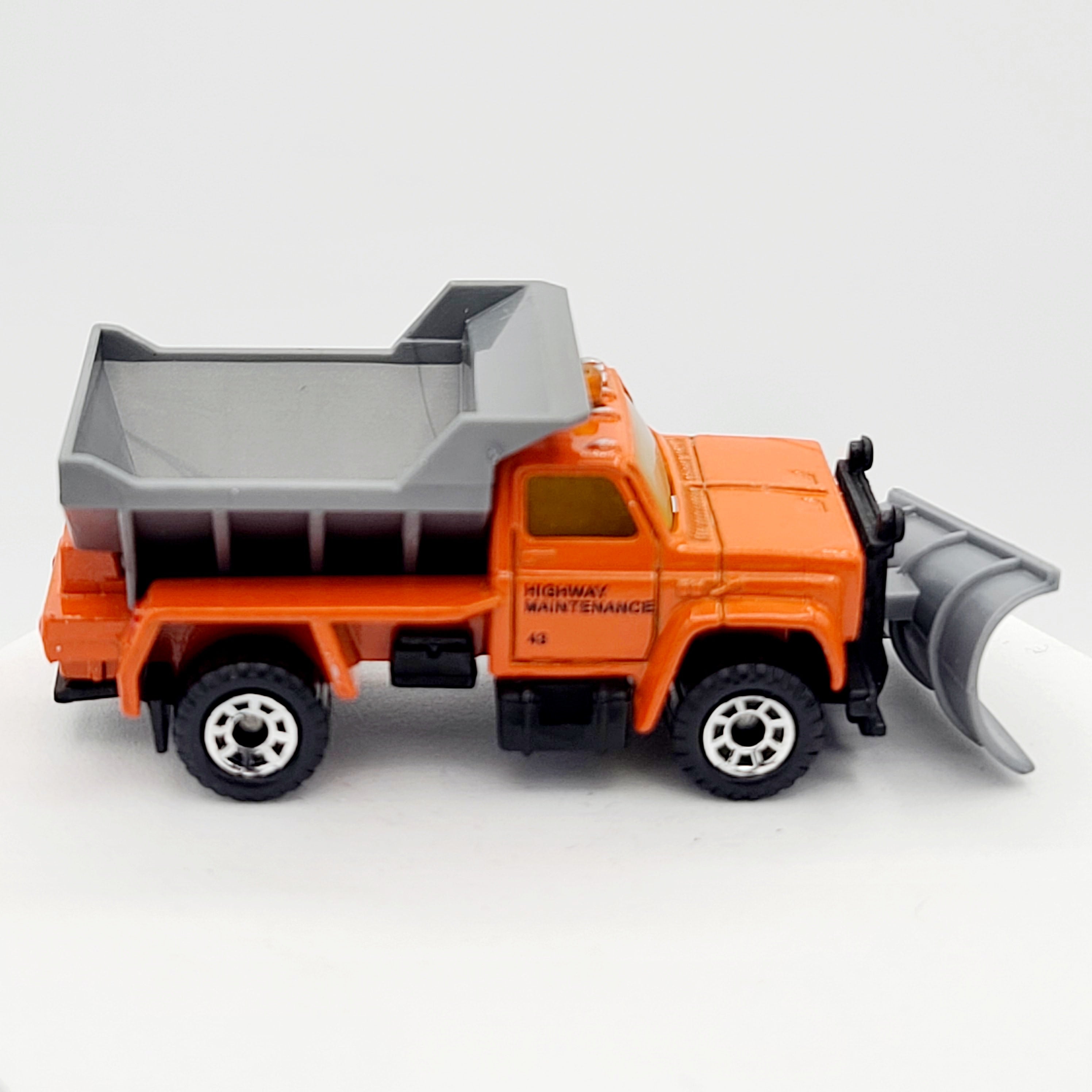 Matchbox Highway Maintenance Truck / Plow Master 6000 (1994 MBX Collectors Choice)