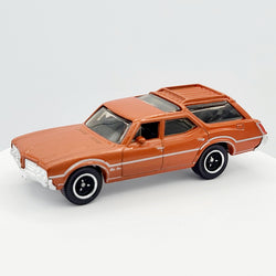 Matchbox '71 Oldsmobile Vista Cruiser (2010 MBX 5 Pack Exclusive - Camping Adventure)