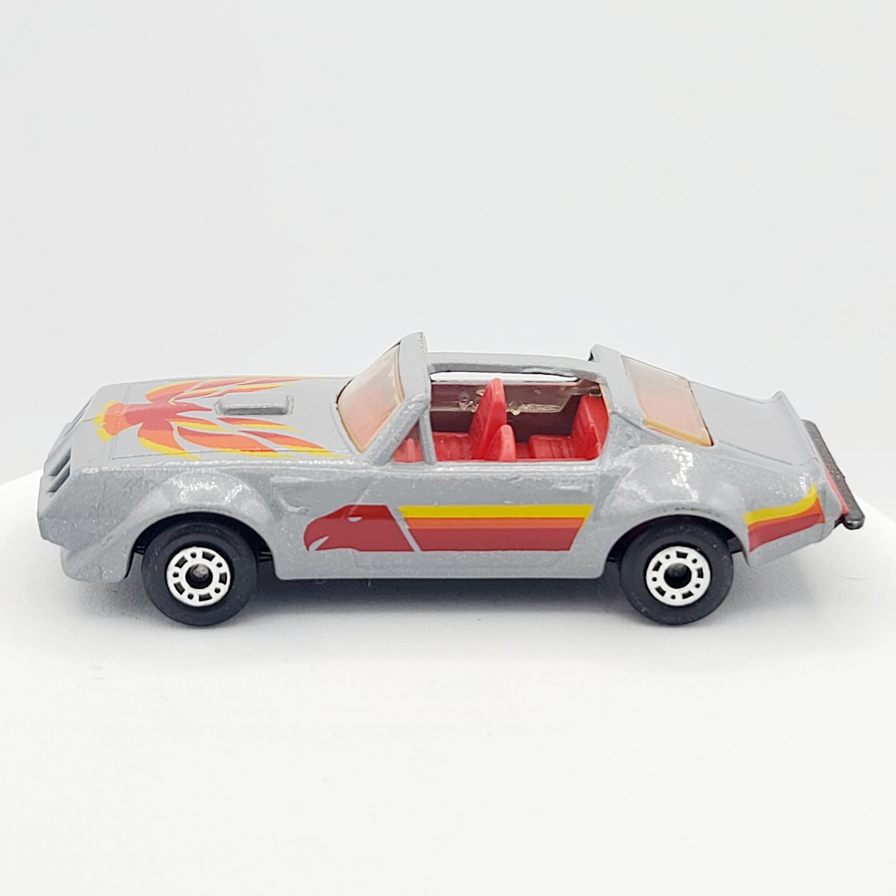 Matchbox Pontiac Firebird T-Roof (1985 - 1986 MBX Basic 1-75)